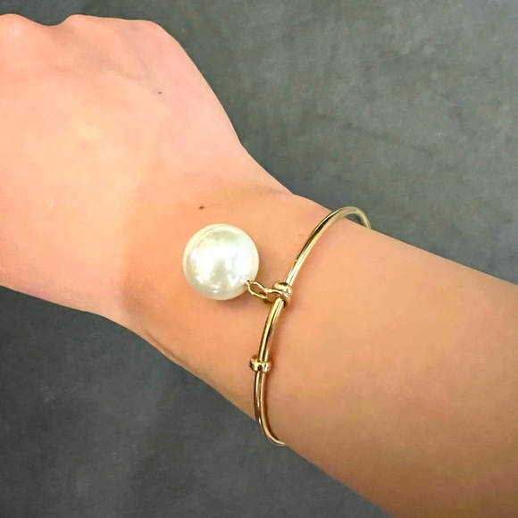 Pearl Bracelet - Picture 2 of 3